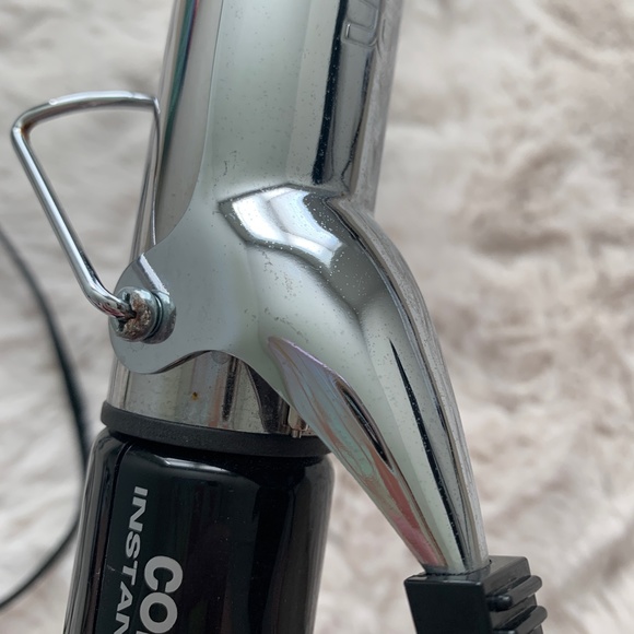 Conair Instant Heat Curling Iron- 1.25" - Picture 8 of 10